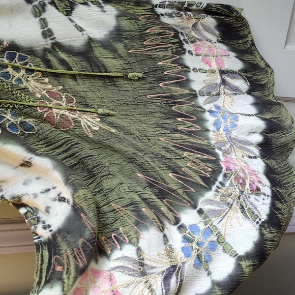 Women's 100% Viscose green tye dye blouse size S - Picture 4 of 6